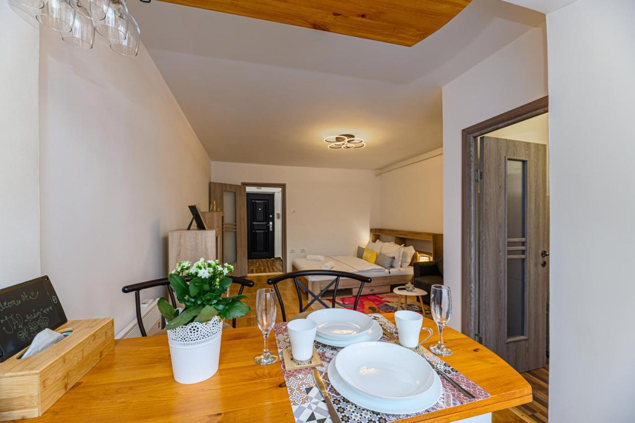 Jad - Family - Apartments & Studios Brasov Exterior photo