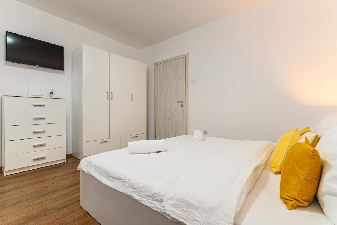 Jad - Family - Apartments & Studios Brasov Exterior photo